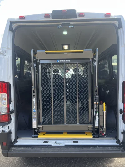 2026 RAM PROMASTER 2500 - MOBILITY PACKAGE - BRIGHT WHITE (PW7) - GREY SEATING - 2026 RAM PROMASTER MOBILITY - Image 12 of 19