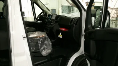 2026 RAM PROMASTER SHUTTLE - 10 PASSENGER - BRIGHT WHITE WITH REAR SIDE WINDOWS - 2026 RAM PROMASTER SHUTTLE - Image 4 of 18
