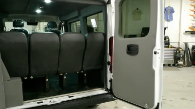 2026 RAM PROMASTER SHUTTLE - 10 PASSENGER - BRIGHT WHITE WITH REAR SIDE WINDOWS - 2026 RAM PROMASTER SHUTTLE - Image 14 of 17