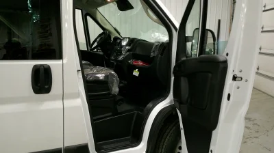 2026 RAM PROMASTER SHUTTLE - 10 PASSENGER - BRIGHT WHITE WITH REAR SIDE WINDOWS - 2026 RAM PROMASTER SHUTTLE - Image 6 of 17