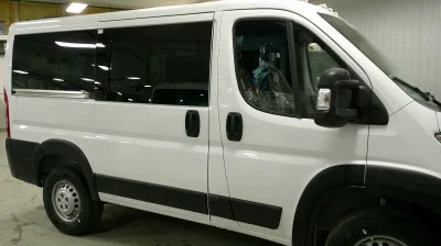 2026 RAM PROMASTER SHUTTLE - 10 PASSENGER - BRIGHT WHITE WITH REAR SIDE WINDOWS - 2026 RAM PROMASTER SHUTTLE - Image 7 of 17
