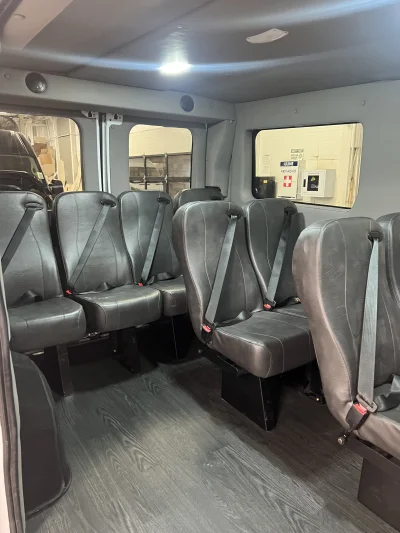 2026 RAM PROMASTER SHUTTLE 10-PASSENGER - BRIGHT WHITE WITH GREY SEATING - 2026 RAM PROMASTER SHUTTLE - Image 10 of 21
