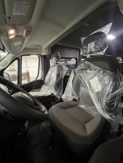 2026 RAM PROMASTER - 12 PASSENGER SHUTTLE - BRIGHT SILVER METALLIC - GRAY SEATING - 2026 RAM PROMASTER SHUTTLE - Image 15 of 17