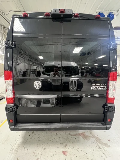 2026 RAM PROMASTER - 12 PASSENGER SHUTTLE - BLACK - GRAY SEATING - 2026 RAM PROMASTER SHUTTLE - Image 12 of 17