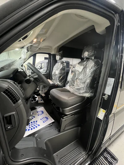 2026 RAM PROMASTER - 12 PASSENGER SHUTTLE - BLACK - GRAY SEATING - 2026 RAM PROMASTER SHUTTLE - Image 16 of 17