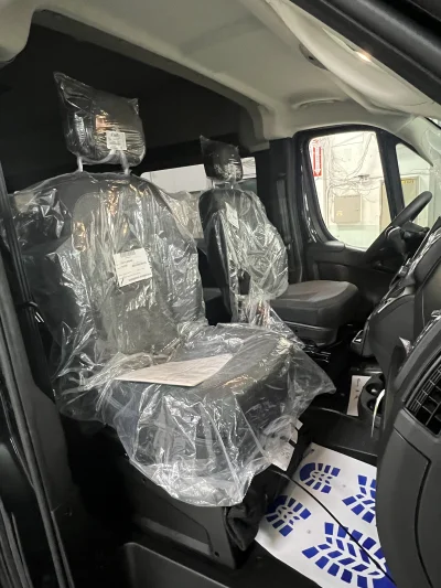 2026 RAM PROMASTER - 12 PASSENGER SHUTTLE - BLACK - GRAY SEATING - 2026 RAM PROMASTER SHUTTLE - Image 7 of 17