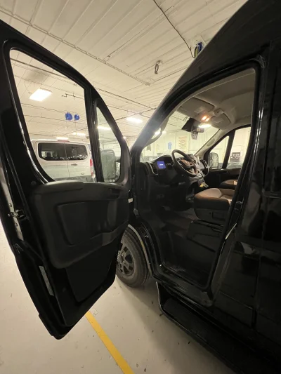 2026 RAM PROMASTER - 12 PASSENGER SHUTTLE - DIAMOND BLACK - BLACK ELEGANZA SEATING - 2026 RAM PROMASTER SHUTTLE - Image 4 of 17