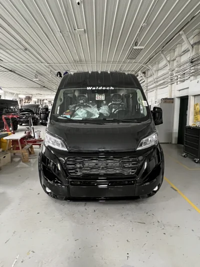 2026 RAM PROMASTER - 12 PASSENGER SHUTTLE - DIAMOND BLACK - BLACK ELEGANZA SEATING - 2026 RAM PROMASTER SHUTTLE - Image 2 of 17