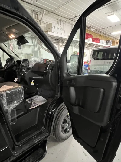 2026 RAM PROMASTER - 12 PASSENGER SHUTTLE - DIAMOND BLACK - BLACK ELEGANZA SEATING - 2026 RAM PROMASTER SHUTTLE - Image 3 of 17