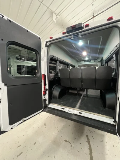 2026 RAM PROMASTER - 10 PASSENGER SHUTTLE - BRIGHT WHITE - GRAY SEATING - 2026 RAM PROMASTER SHUTTLE - Image 14 of 19