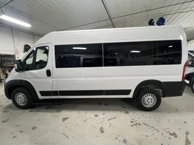 2026 RAM PROMASTER - 10 PASSENGER SHUTTLE - BRIGHT WHITE - GRAY SEATING - 2026 RAM PROMASTER SHUTTLE - Image 5 of 19