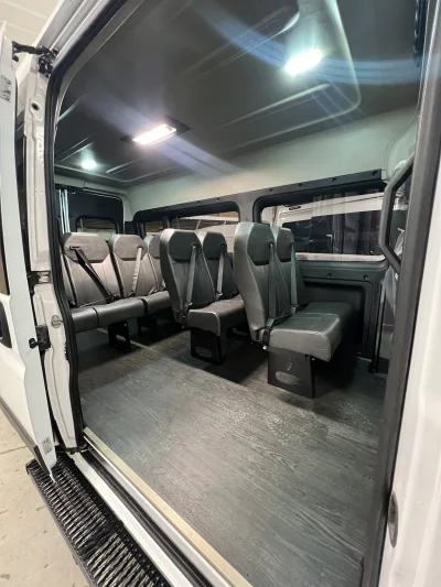 2026 RAM PROMASTER - 10 PASSENGER SHUTTLE - BRIGHT WHITE - GRAY SEATING - 2026 RAM PROMASTER SHUTTLE - Image 9 of 19