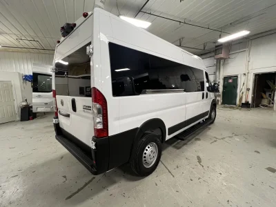 2026 RAM PROMASTER - 10 PASSENGER SHUTTLE - BRIGHT WHITE - GRAY SEATING - 2026 RAM PROMASTER SHUTTLE - Image 17 of 19