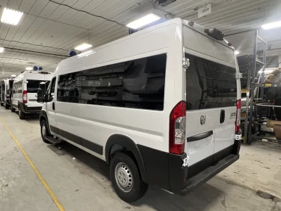 2026 RAM PROMASTER - 10 PASSENGER SHUTTLE - BRIGHT WHITE - GRAY SEATING - 2026 RAM PROMASTER SHUTTLE - Image 15 of 18