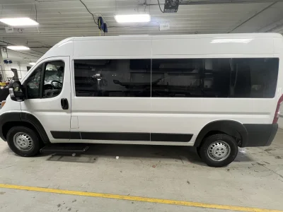 2026 RAM PROMASTER - 10 PASSENGER SHUTTLE - BRIGHT WHITE - GRAY SEATING - 2026 RAM PROMASTER SHUTTLE - Image 16 of 18