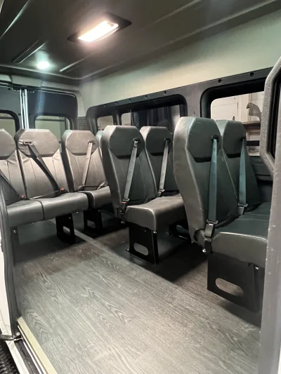 2026 RAM PROMASTER - 10 PASSENGER SHUTTLE - BRIGHT WHITE - GRAY SEATING - 2026 RAM PROMASTER SHUTTLE - Image 7 of 18