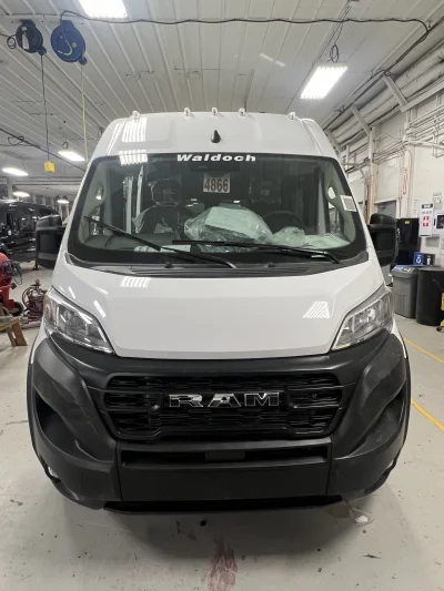 2026 RAM PROMASTER - 10 PASSENGER SHUTTLE - BRIGHT WHITE - GRAY SEATING - 2026 RAM PROMASTER SHUTTLE - Image 2 of 17