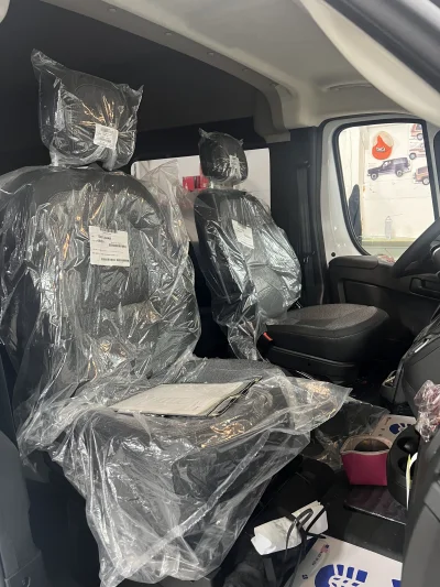 2026 RAM PROMASTER - 12 PASSENGER SHUTTLE - BRIGHT WHITE - GRAY SEATING - 2026 RAM PROMASTER SHUTTLE - Image 7 of 18