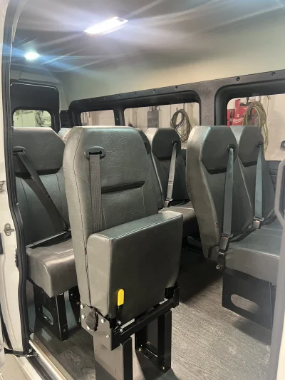 2026 RAM PROMASTER - 12 PASSENGER SHUTTLE - BRIGHT WHITE - GRAY SEATING - 2026 RAM PROMASTER SHUTTLE - Image 8 of 18