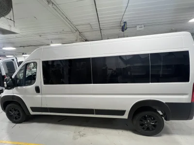2026 RAM PROMASTER - 12 PASSENGER SHUTTLE - BRIGHT WHITE - GRAY SEATING - 2026 RAM PROMASTER SHUTTLE - Image 16 of 18