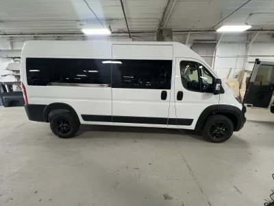 2026 RAM PROMASTER - 12 PASSENGER SHUTTLE - BRIGHT WHITE - GRAY SEATING - 2026 RAM PROMASTER SHUTTLE - Image 12 of 18