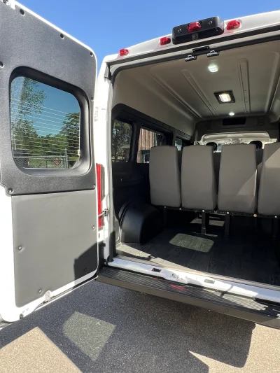 2026 RAM PROMASTER 2500 - SHUTTLE PACKAGE - BRIGHT WHITE (PW7) GRAPHITE SEATING - 2026 RAM PROMASTER SHUTTLE - Image 10 of 18