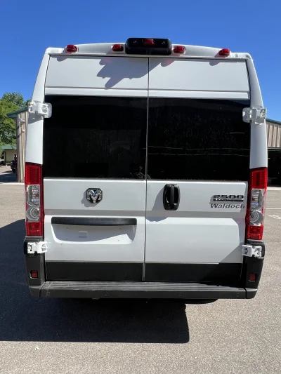 2026 RAM PROMASTER 2500 - SHUTTLE PACKAGE - BRIGHT WHITE (PW7) GRAPHITE SEATING - 2026 RAM PROMASTER SHUTTLE - Image 14 of 18