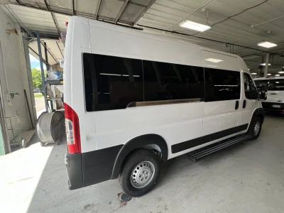 2026 RAM PROMASTER 2500 - 10 PASSENGER SHUTTLE PACKAGE - BRIGHT WHITE (PW7) - GRAY SEATING - 2026 RAM PROMASTER SHUTTLE - Image 13 of 18