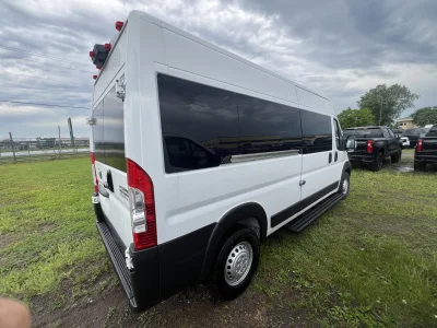 2026 RAM PROMASTER 2500 - PRISONER TRANSPORT  PACKAGE - BRIGHT WHITE (PW7) - GRAY SEATING - 2026 RAM PROMASTER SHUTTLE - Image 17 of 19