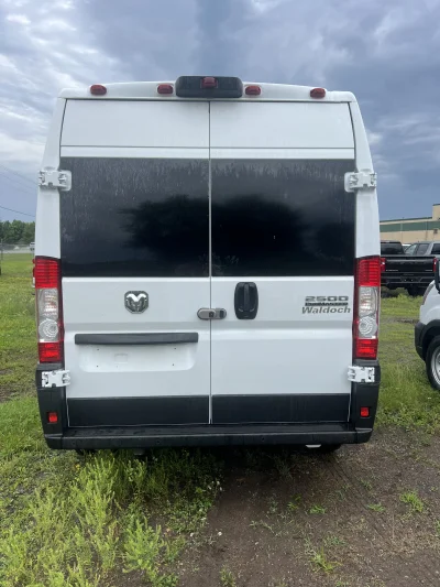 2026 RAM PROMASTER 2500 - PRISONER TRANSPORT  PACKAGE - BRIGHT WHITE (PW7) - GRAY SEATING - 2026 RAM PROMASTER SHUTTLE - Image 14 of 19