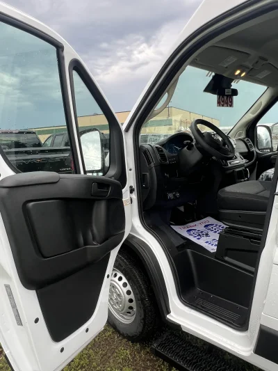 2026 RAM PROMASTER 2500 - PRISONER TRANSPORT  PACKAGE - BRIGHT WHITE (PW7) - GRAY SEATING - 2026 RAM PROMASTER SHUTTLE - Image 6 of 19