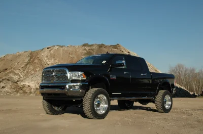 BLACK CRYSTAL - 2015 RAM  BIG WHEELER - Image 1 of 9