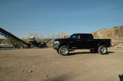 BLACK CRYSTAL - 2015 RAM  BIG WHEELER - Image 2 of 9