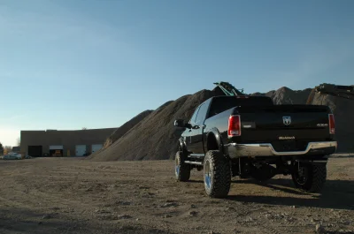 BLACK CRYSTAL - 2015 RAM  BIG WHEELER - Image 5 of 9