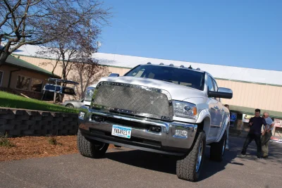 BRIGHT WHITE 1 - 2017 RAM  M80 - Image 9 of 10