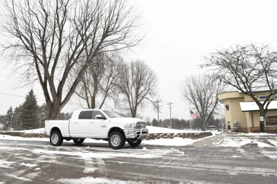 BRIGHT WHITE 3 - 2017 RAM  M80 - Image 3 of 10