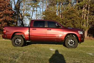 RED - 2020 RAM  LEVEL - Image 7 of 9