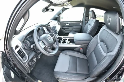 BLACK - 2020 RAM  LEVEL - Image 15 of 15