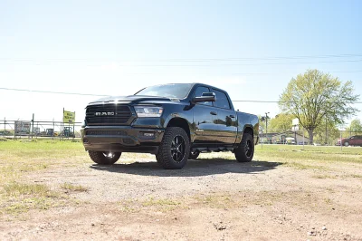 BLACK - 2020 RAM  LEVEL - Image 3 of 15