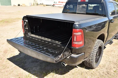 BLACK - 2020 RAM  LEVEL - Image 5 of 15