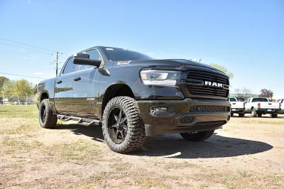 BLACK - 2020 RAM  LEVEL - Image 7 of 15