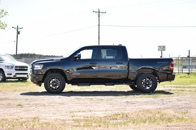 BLACK - 2020 RAM  LEVEL - Image 9 of 15