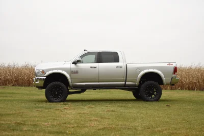 BRIGHT SILVER 2 - 2020 RAM  RAMPAGE - Image 3 of 10