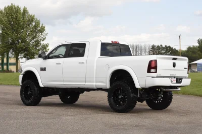 BRIGHT WHITE 3 - 2020 RAM  RAMPAGE - Image 6 of 11