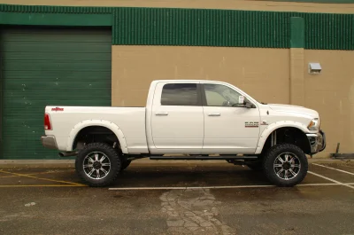 BRIGHT WHITE 2 - 2020 RAM  RAMPAGE - Image 3 of 9